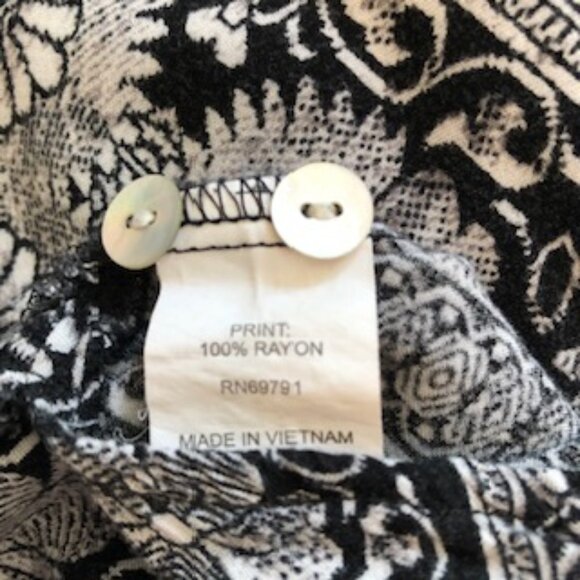 Fig and Flower Anthropologie Black White High Low Flowy Tunic Crochet Cuffs 2X - Picture 8 of 9